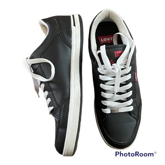 🐾 Levi’s men’s black leather sneakers size 91/2. In EUC - Picture 7 of 7